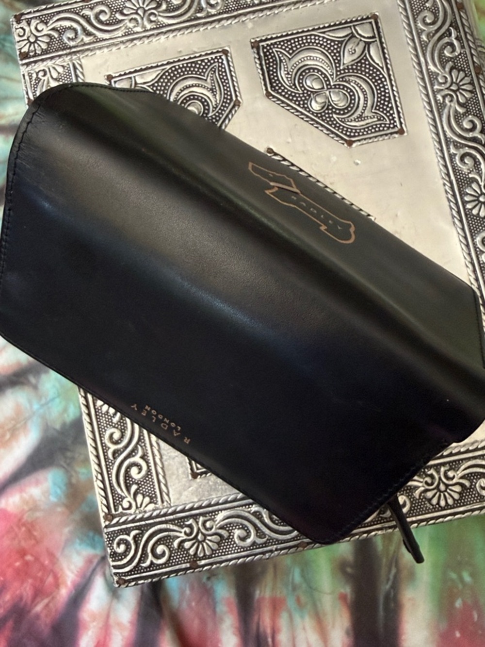 NWOTS! Radley Black Zip-Around Leather Wallet with Signature Scottie Logo - Picture 6 of 6